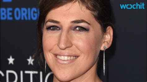 mayim bialik nude|Mayim Bialik Flashes Boobs in Solidarity With Susan Sarandon